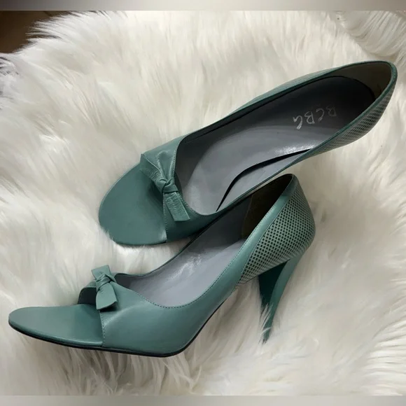 BCBG Peeptoe Heels - Picture 2 of 8
